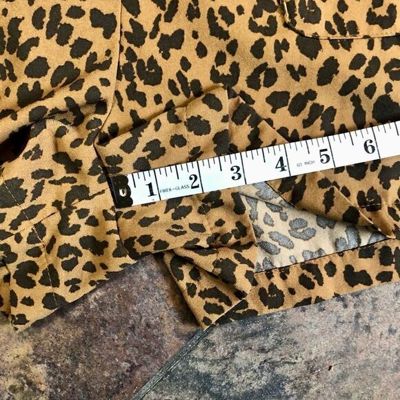 A New Day Women’s Animal Print Cheetah Shorts Size Medium - Picture 5 of 10